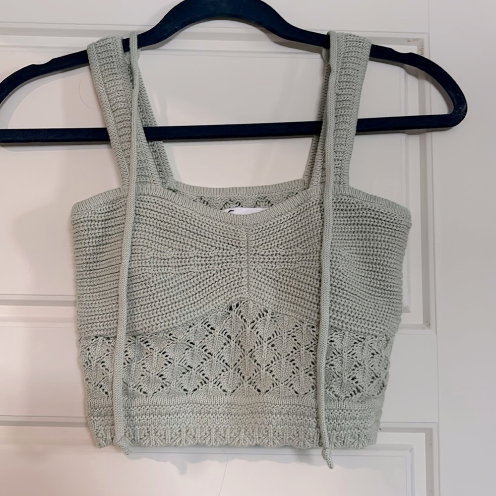 Women’s hollister top